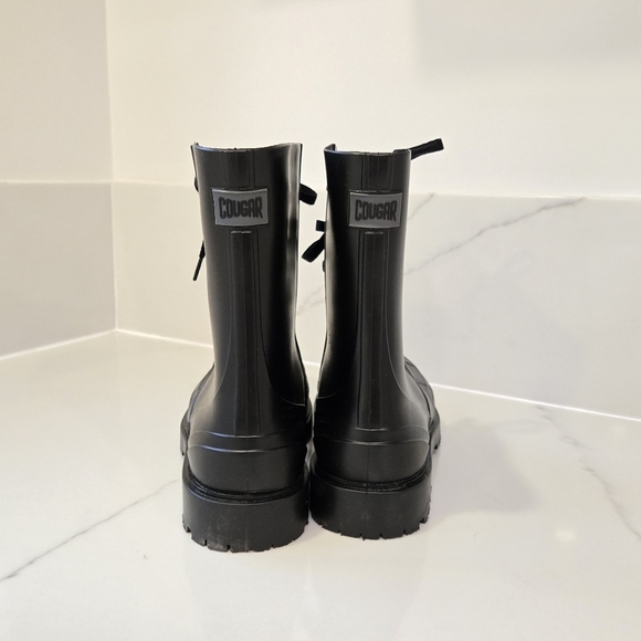 Black Cougar Rainboots 11 - Picture 4 of 12